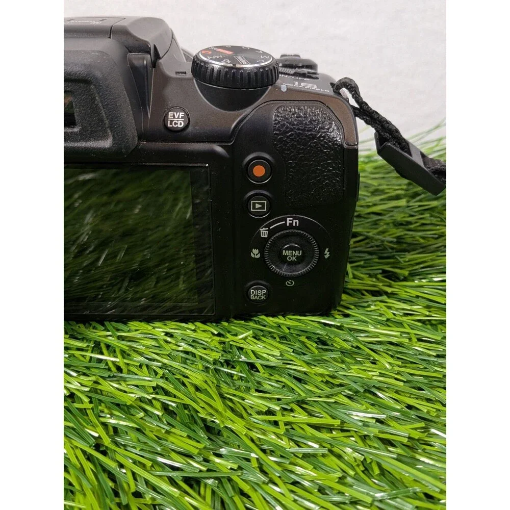 FUJIFILM FinePix S9200 Black 16MP 50x Zoom Digital Camera Tested